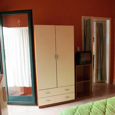 Annapaola 3* Lequile